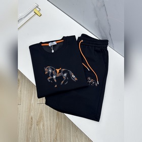 Новые весенне-летние комплекты Hermes：