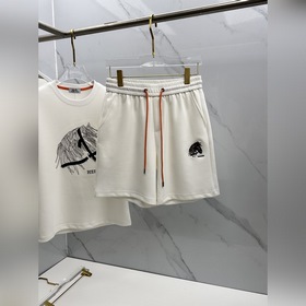 Новые весенне-летние комплекты Hermes：