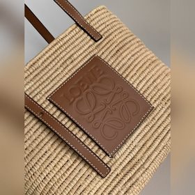 Loewe — традиционная квадратная плетен