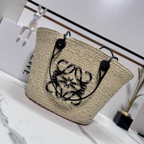 Loewe Сумка Anagram Basket из волокон