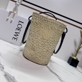 Loewe Сумка Anagram Basket из волокон
