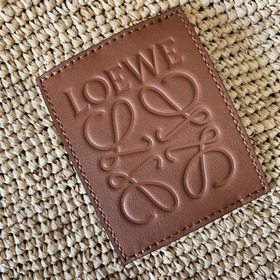 Сумка Loewe Slit в мини-формате из кок