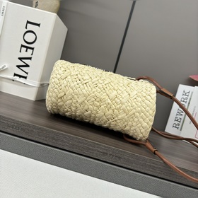 Loewe Сумка Anagram Basket из волокон