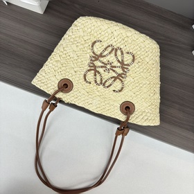 Loewe Сумка Anagram Basket из волокон