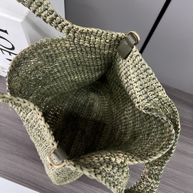 Сумка Loewe Slit в мини-формате из кок