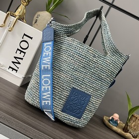 Сумка Loewe Slit в мини-формате из кок