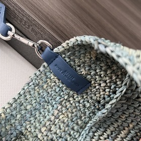 Сумка Loewe Slit в мини-формате из кок