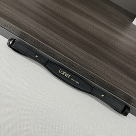 Loewe Классический брелок из натураль