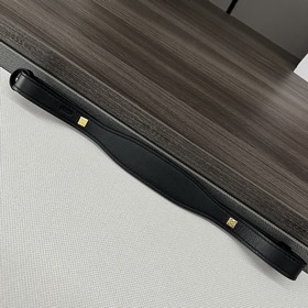 Loewe Классический брелок из натураль
