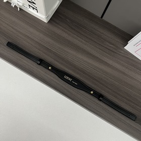 Loewe Классический брелок из натураль