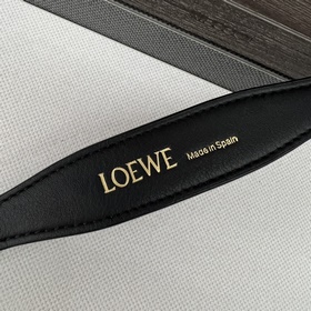 Loewe Классический брелок из натураль