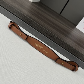 Loewe Классический брелок из натураль