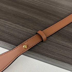 Loewe Классический брелок из натураль