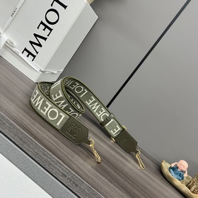 Anagram — двусторонняя вышитая бретель