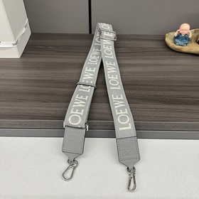 Anagram — двусторонняя вышитая бретель