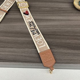 Anagram — двусторонняя вышитая бретель