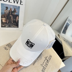 Новая модель Loewe с оригинальным диза