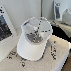 Новая модель Loewe с оригинальным диза