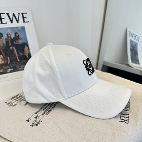 Новая модель Loewe с оригинальным диза