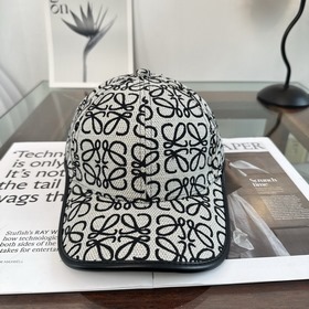 Новая бейсболка от Loewe [Лоэве], по