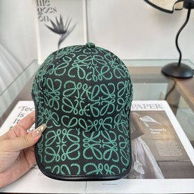Новая бейсболка от Loewe [Лоэве], по