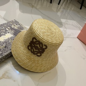 Loewe — соломенная рыбацкая шляпа