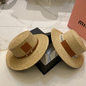Loewe — шляпа с плоской тульей из рафи