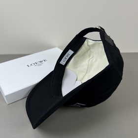 Новая модель Loewe с оригинальным диза