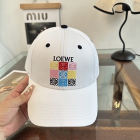 Новая вышитая бейсболка от Loewe [Ло