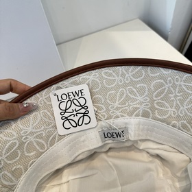 Новая рыбацкая кепка от Loewe — отличн