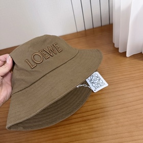 Loewe — «звезда» коллекции весна-лето