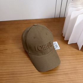 Бейсболка Loewe из коллекции весна-ле