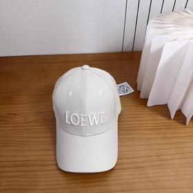Бейсболка Loewe из коллекции весна-ле