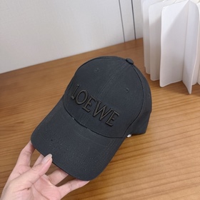 Бейсболка Loewe из коллекции весна-ле