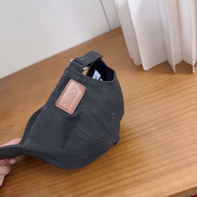 Бейсболка Loewe из коллекции весна-ле