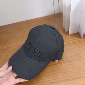 Бейсболка Loewe из коллекции весна-ле