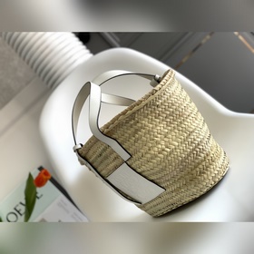Loewe Плетеная корзина среднего разм