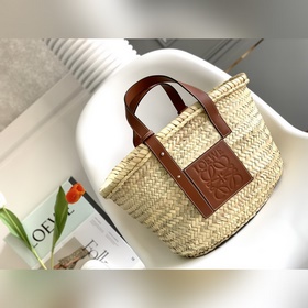 Loewe Плетеная корзина среднего разм