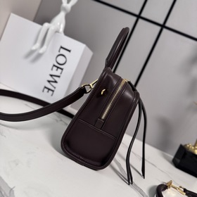 Сумка Loewe Amazona 180 из мягкой теля