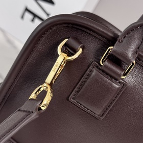 Сумка Loewe Amazona 180 из мягкой теля