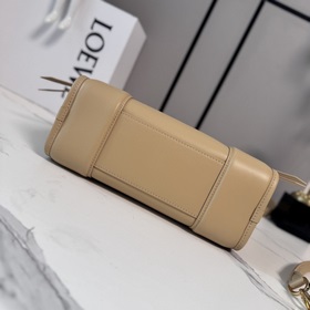 Сумка Loewe Amazona 180 из мягкой теля