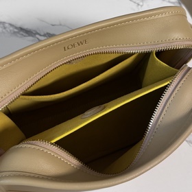 Сумка Loewe Amazona 180 из мягкой теля