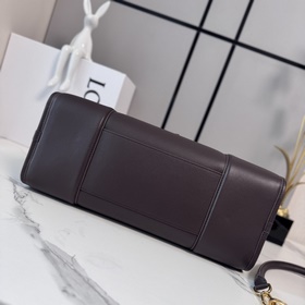 Loewe Amazona 180 из телячьей кожи в б
