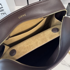 Loewe Amazona 180 из телячьей кожи в б