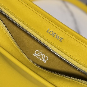 Сумка Loewe Amazona 180 из мягкой теля