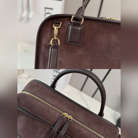 Модель Loewe Amazona 180 из замши в бо