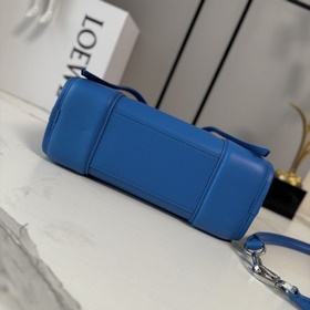 Сумка Loewe Amazona 180 из мягкой теля