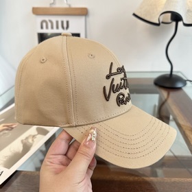 Бейсболка Louis Vuitton — новая модель