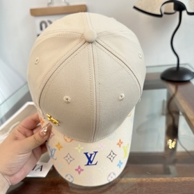 Бейсболка Louis Vuitton — новая модель