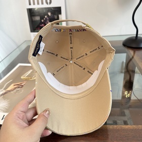 Бейсболка Louis Vuitton — новая модель
